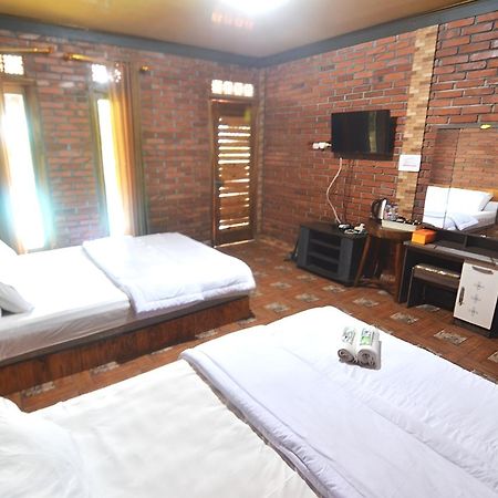 Villa Kopiori Yogyakarta Eksteriør bilde