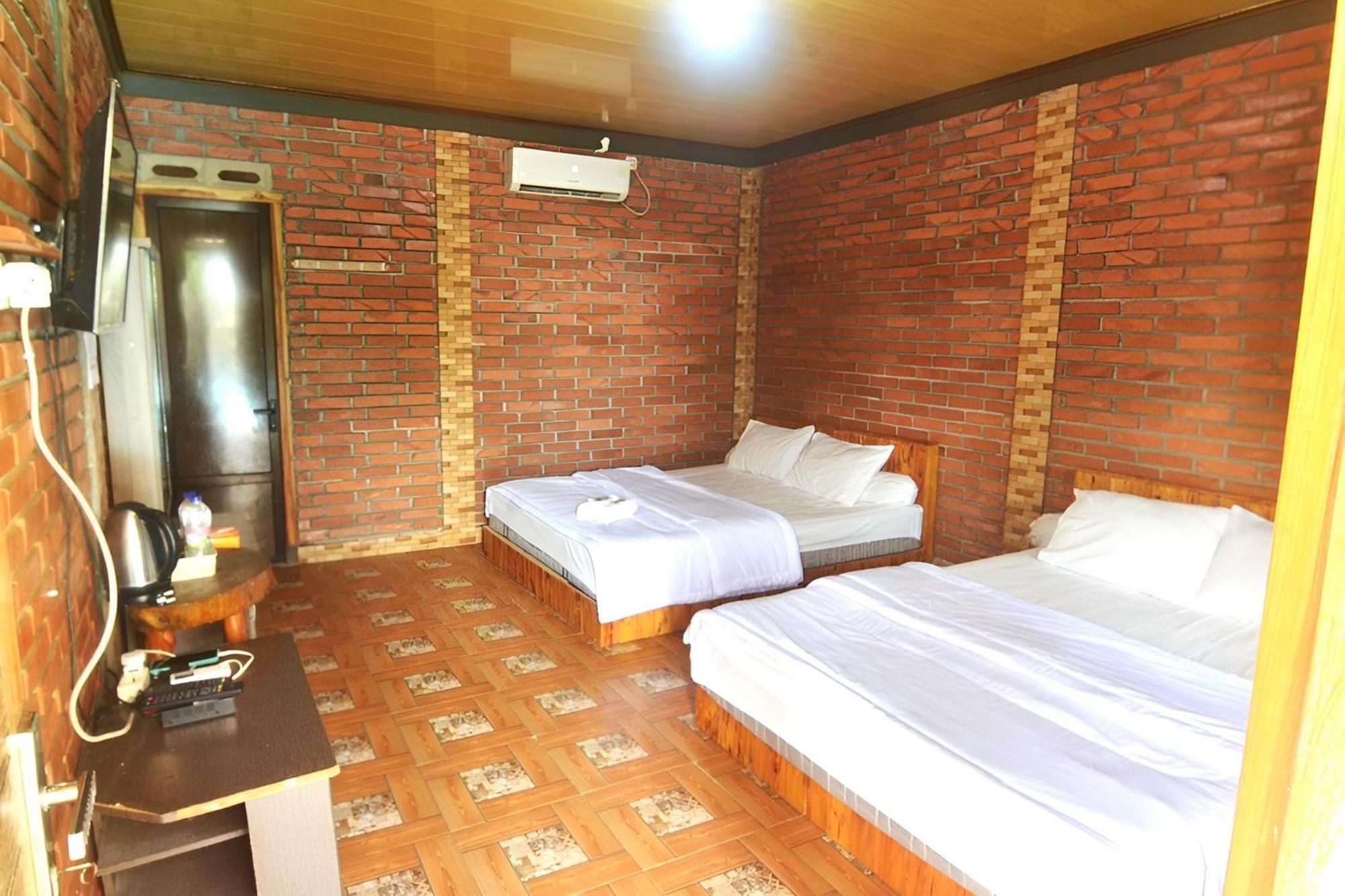 Villa Kopiori Yogyakarta Eksteriør bilde