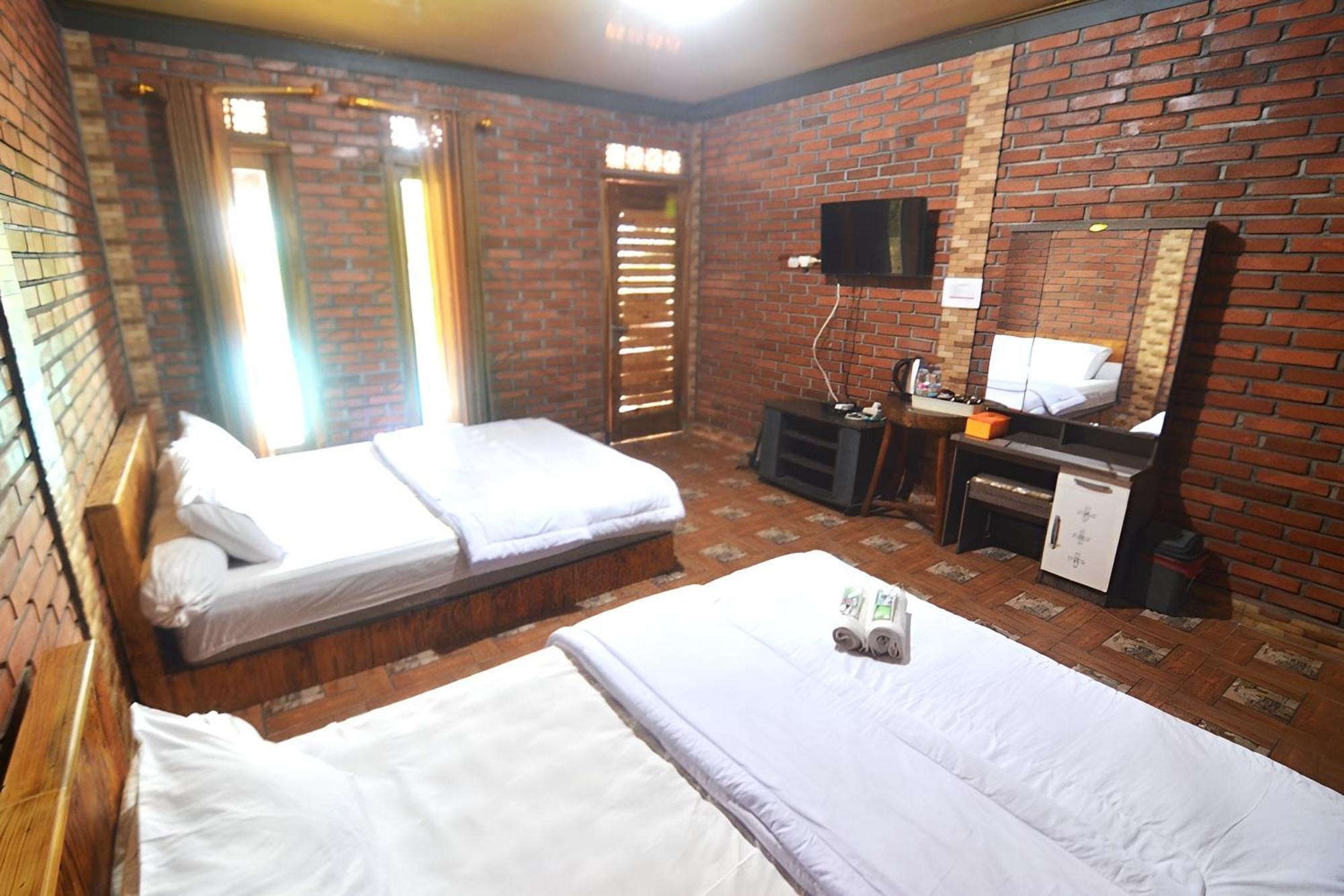 Villa Kopiori Yogyakarta Eksteriør bilde